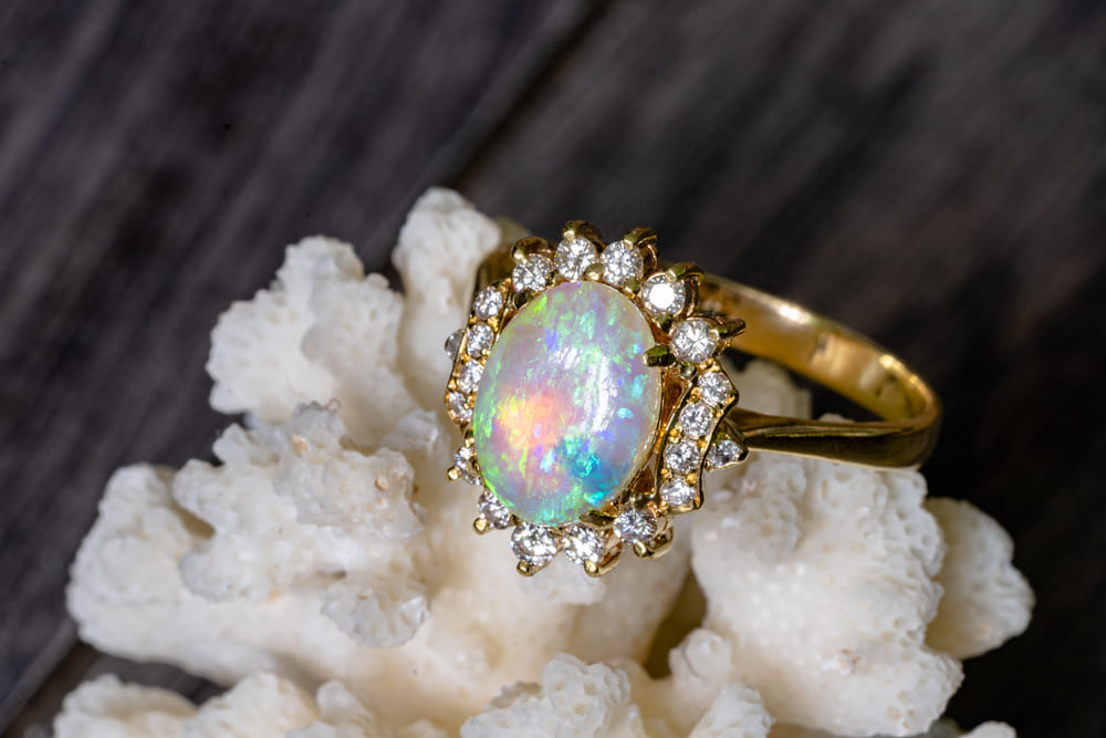 Cách chọn và mua đá Opal chất lượng